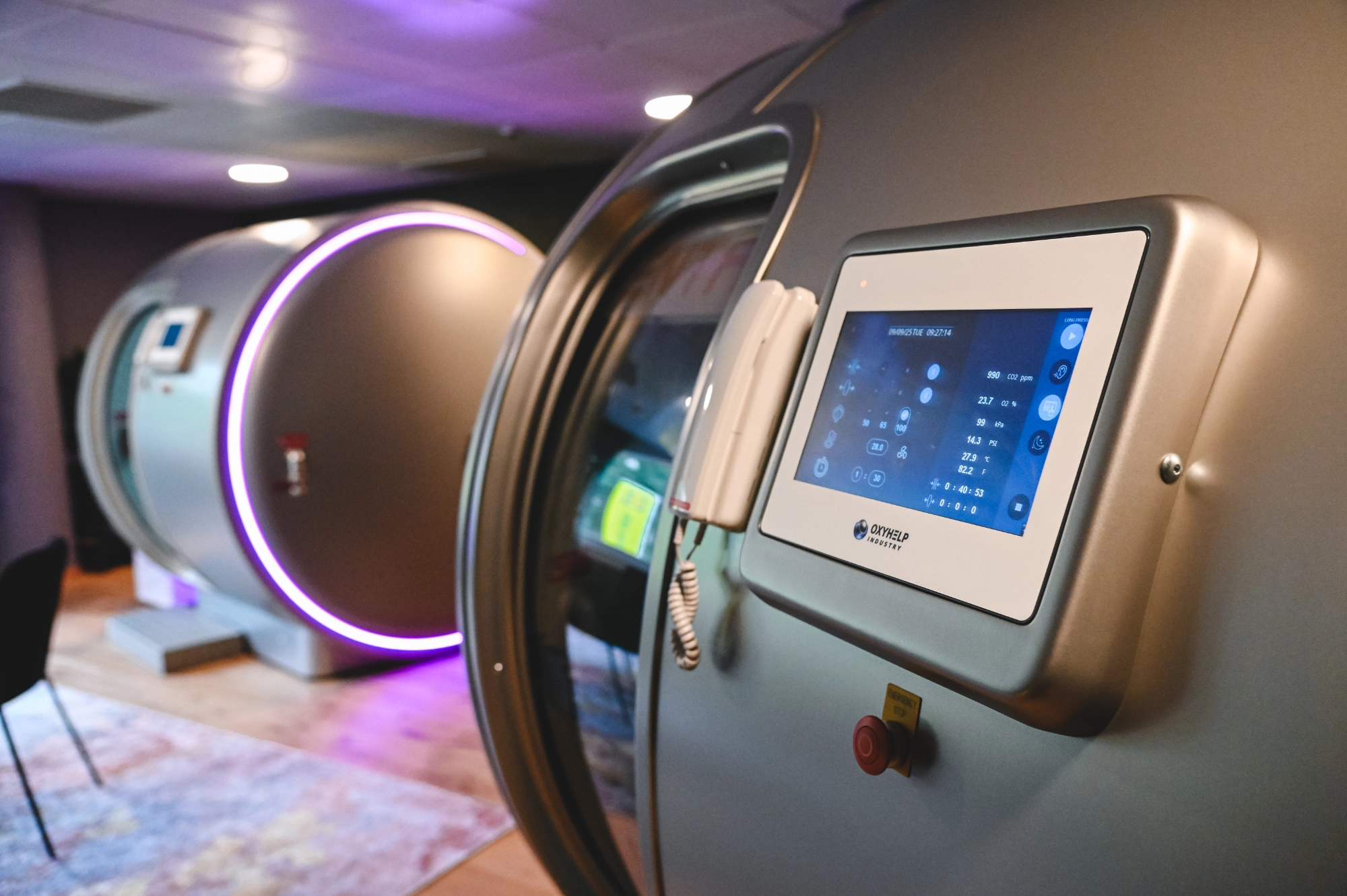 Technisches Display der HBOT Kammer in St. Gallen. Bei uns werden alle Daten ausgewertet und der Druck wird langsam erhöht.